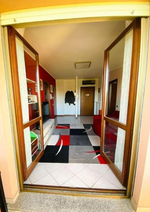 Intero Bilocale Con Terrazzo Vicino A Milano Apartamento Mairano Exterior foto
